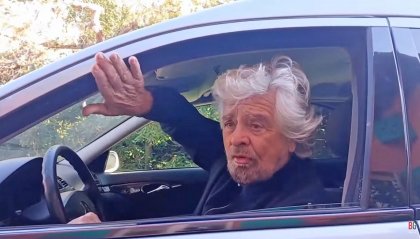 Beppe Grillo annuncia battaglia: "Il Movimento 5 Stelle è morto"