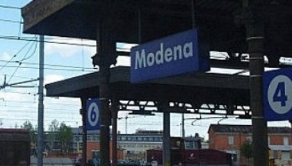 Investimento mortale in stazione Modena, disagi a traffico treni