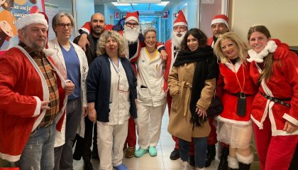 "Missione sorriso-Babbi Natale in moto": dai bikers da tutta la Romagna tanti doni ai piccoli pazienti di Chirurgia Pediatrica e Pediatria di Rimini