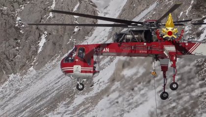 Neve e vento forte, sospese ricerche alpinisti sul Gran Sasso