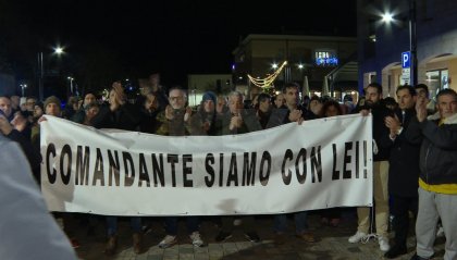 Villa Verucchio: "Comandante siamo con lei!" il paese di schiera con il carabiniere