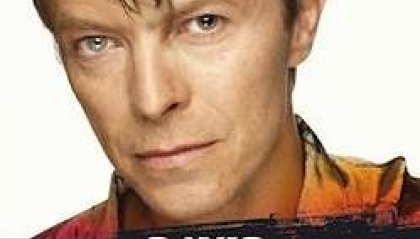 Libri, David Bowie nella biografia Hoepli di Luca Garrò