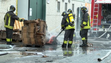 Incendio in una fabbrica di piadine: 6 squadre al lavoro