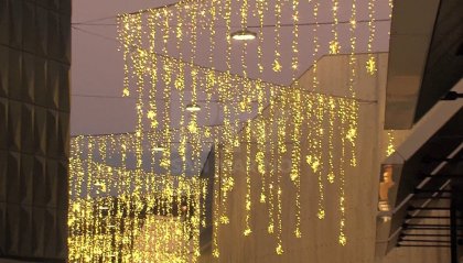 San Marino outlet Experience accende luminarie e albero di Natale