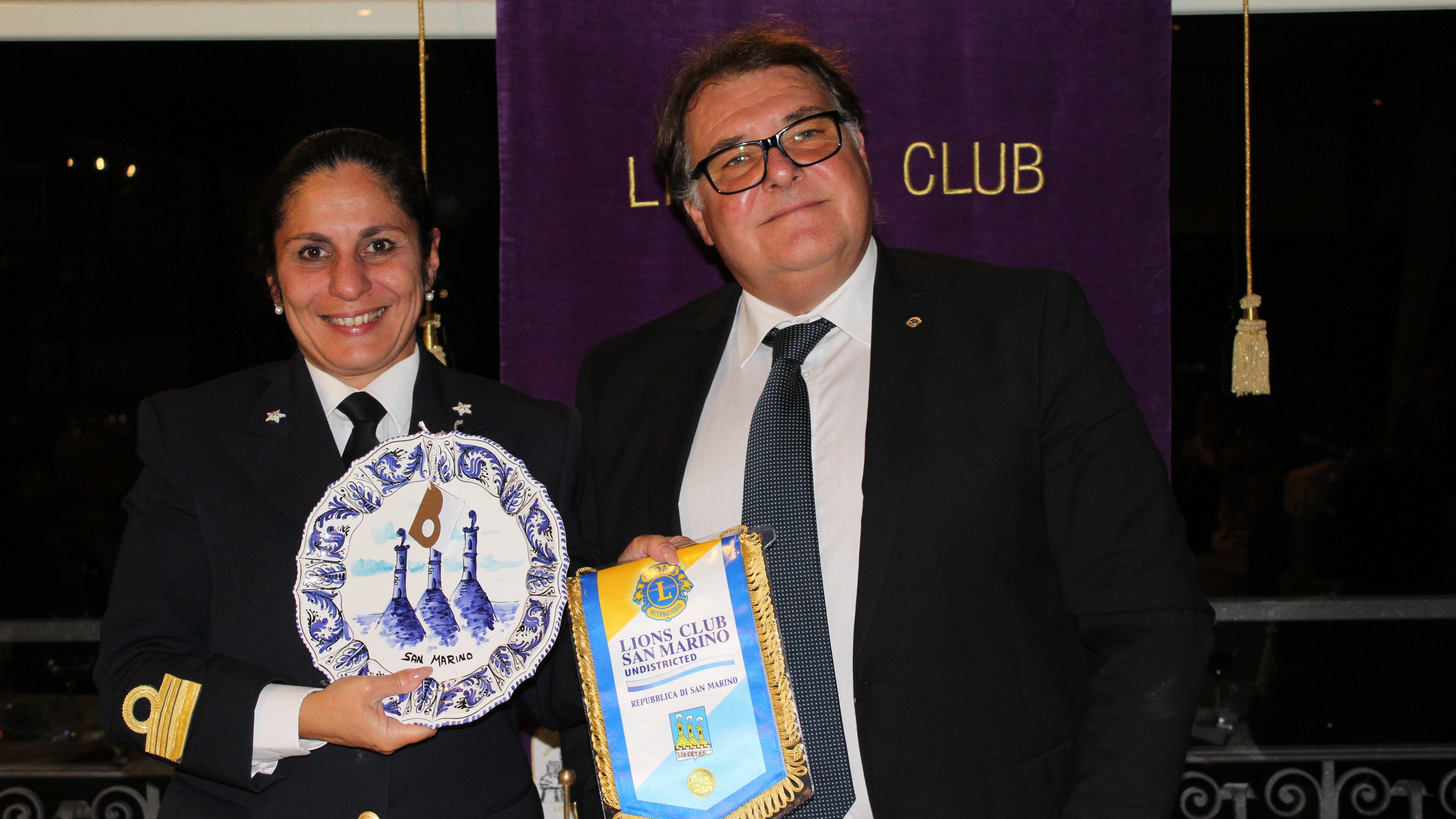 Il Comandante della Capitaneria di Porto di Rimini alla serata di apertura  dell'anno sociale Lions Club San Marino Undistricted