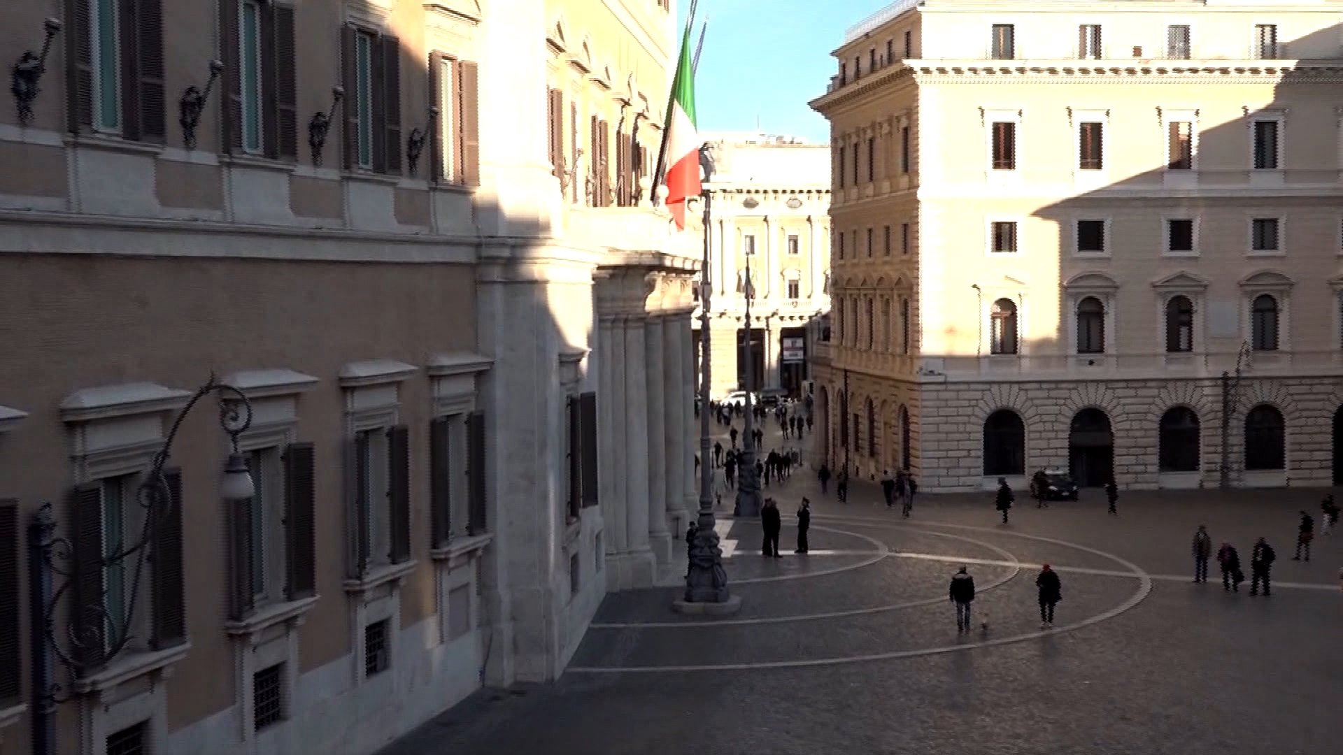 L’Italia, in Manovra è legge: le reazioni politiche